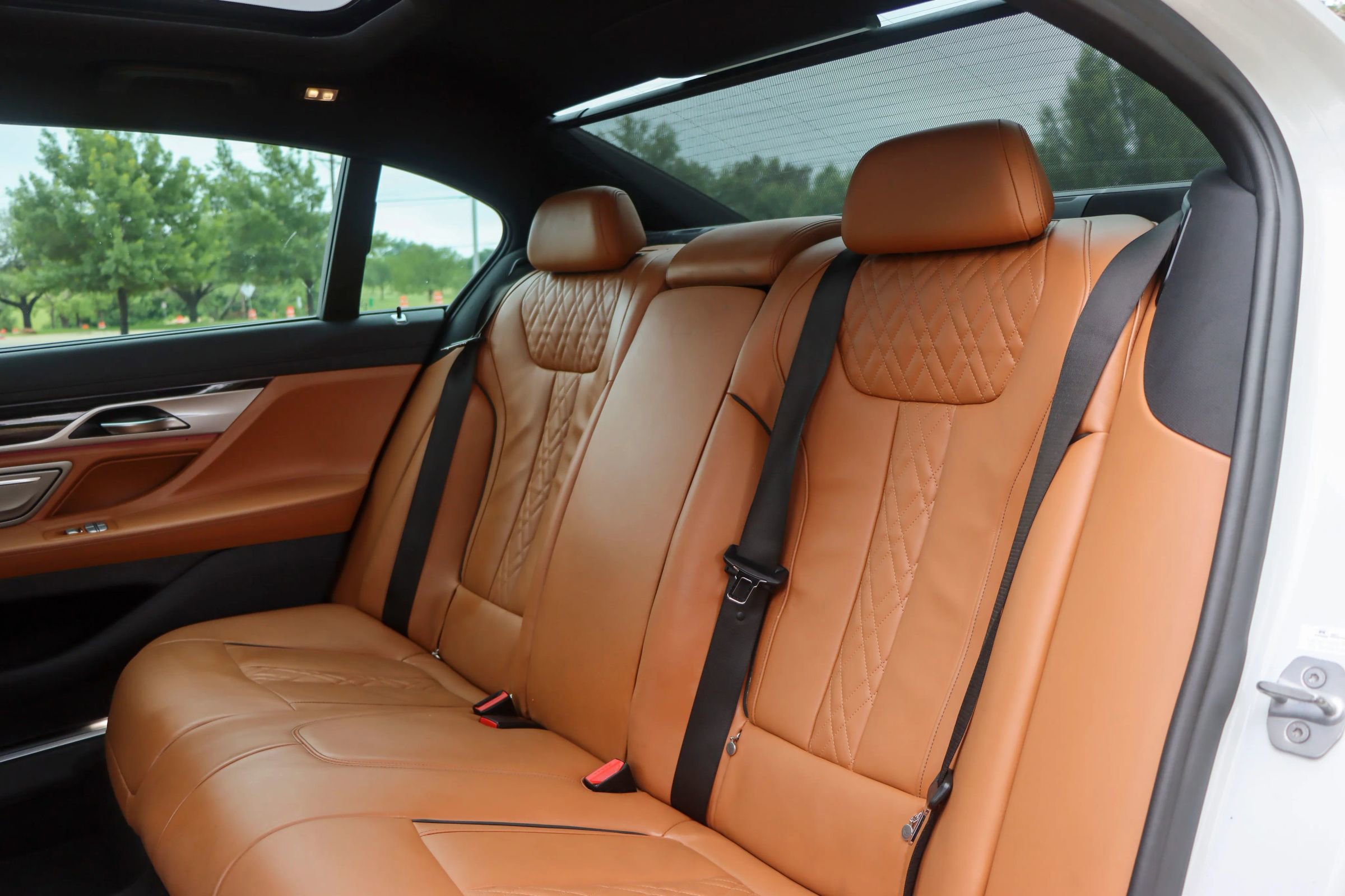 Used 2020 BMW 740i w/ M Sport Package RWD image 17