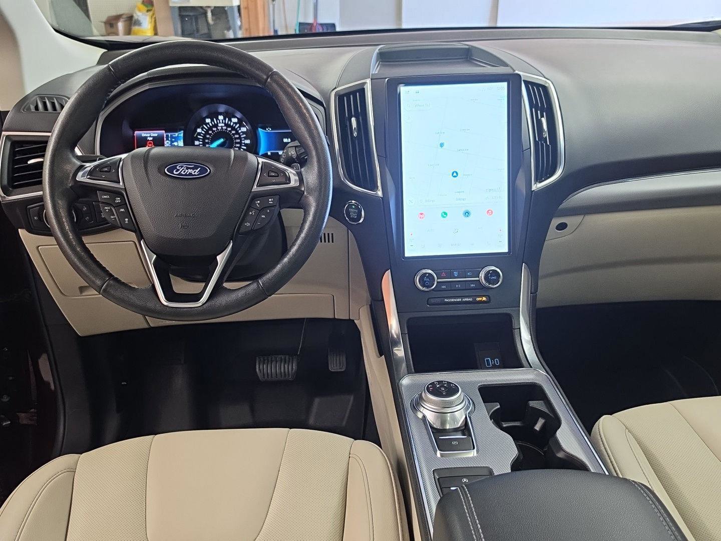 Used 2022 Ford Edge Titanium w/ Equipment Group 301A AWD/4WD image 2