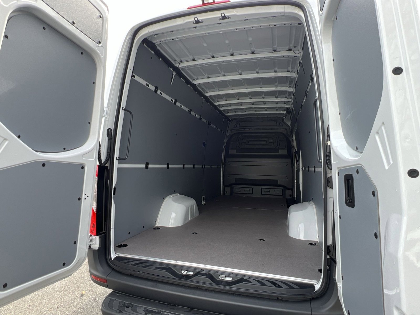 New 2026 Mercedes-Benz Sprinter 3500 image 25
