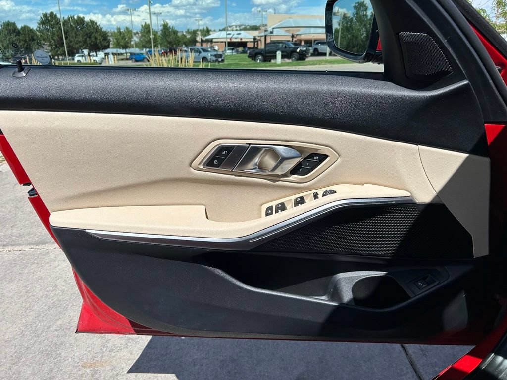 Used 2021 BMW 330i Sedan w/ Convenience Package RWD image 11