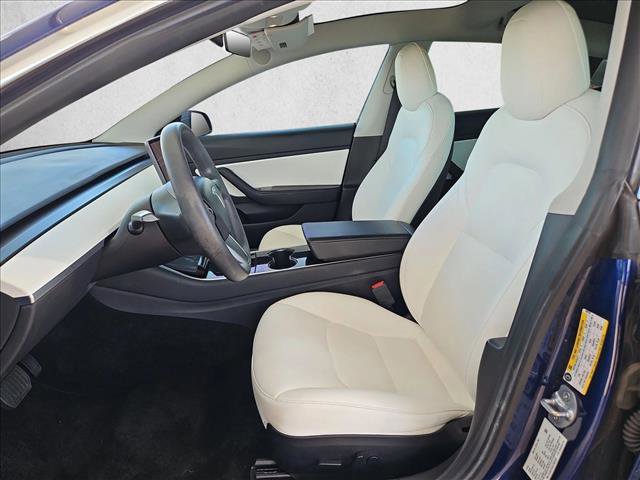 Used 2020 Tesla Model 3 Standard Range image 16
