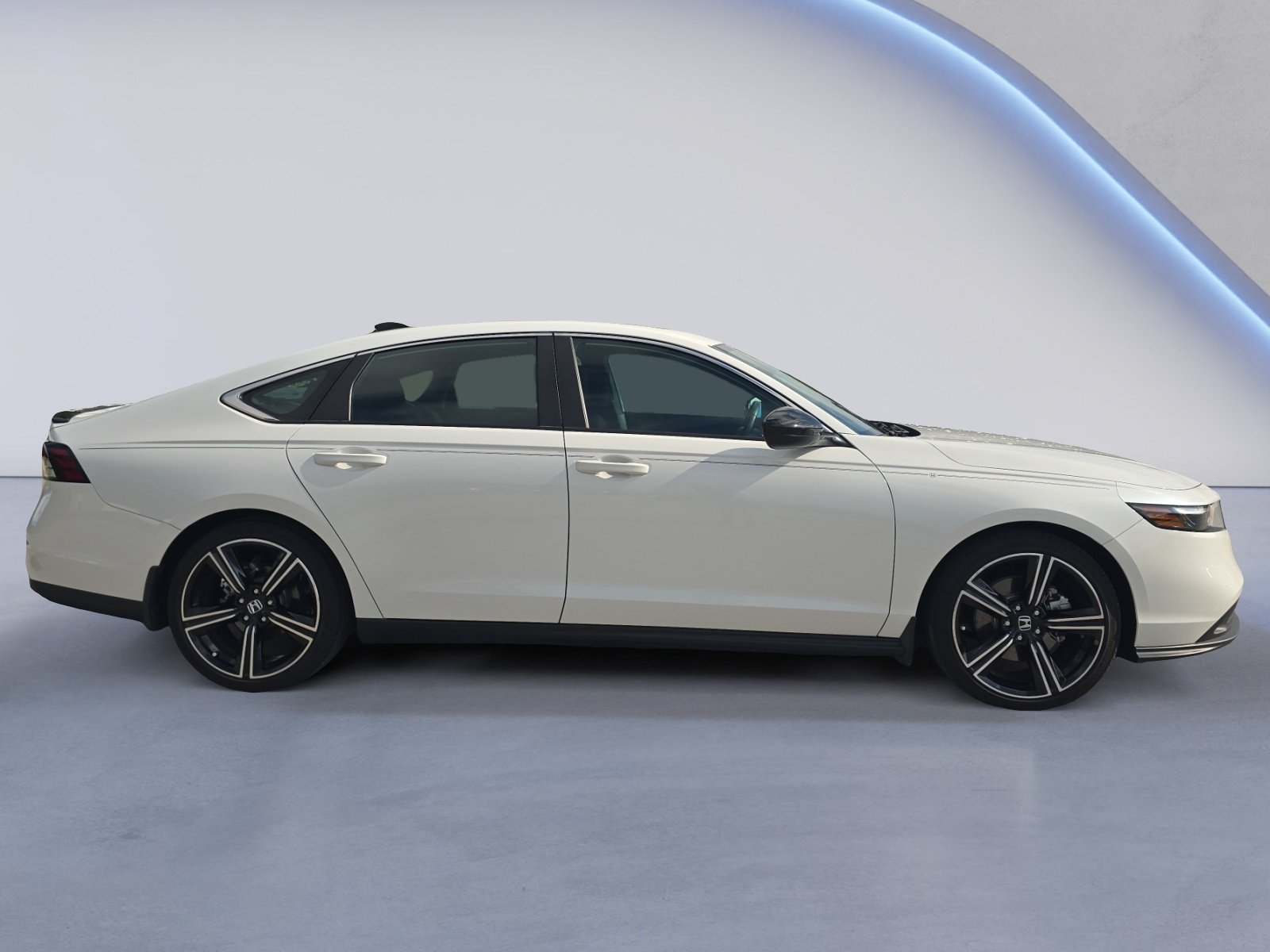 Used 2024 Honda Accord Sport image 7