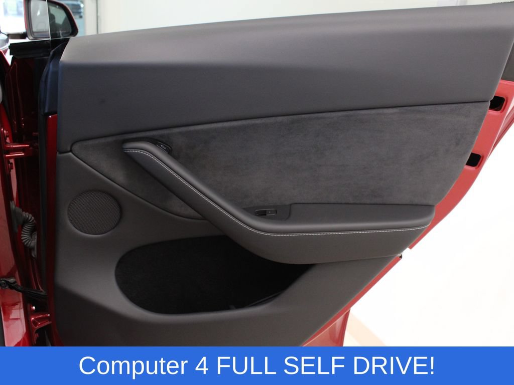 Used 2024 Tesla Model Y Performance AWD/4WD image 24
