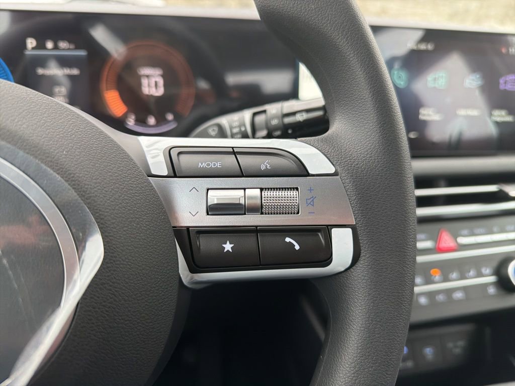 New 2026 Hyundai Tucson SE image 32