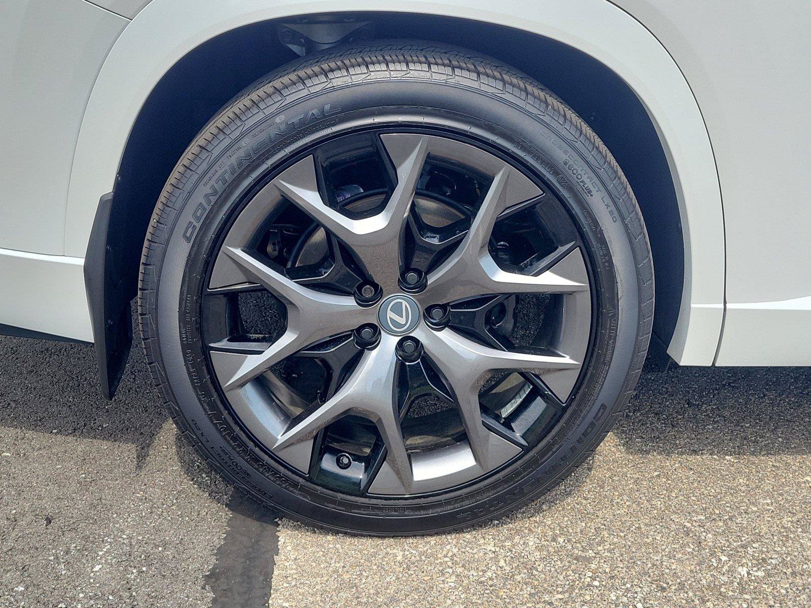 Used 2026 Lexus TX 500h AWD w/ Technology Package image 5