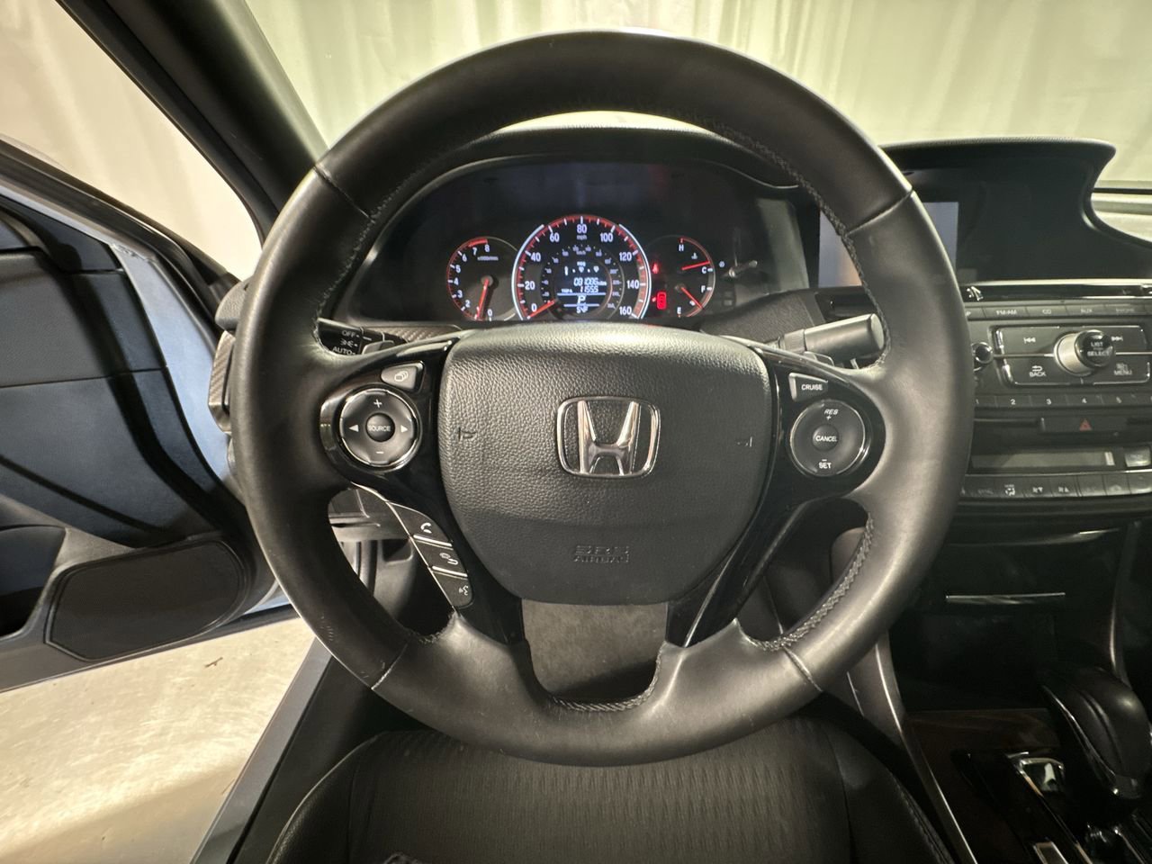 Used 2017 Honda Accord Sport image 22