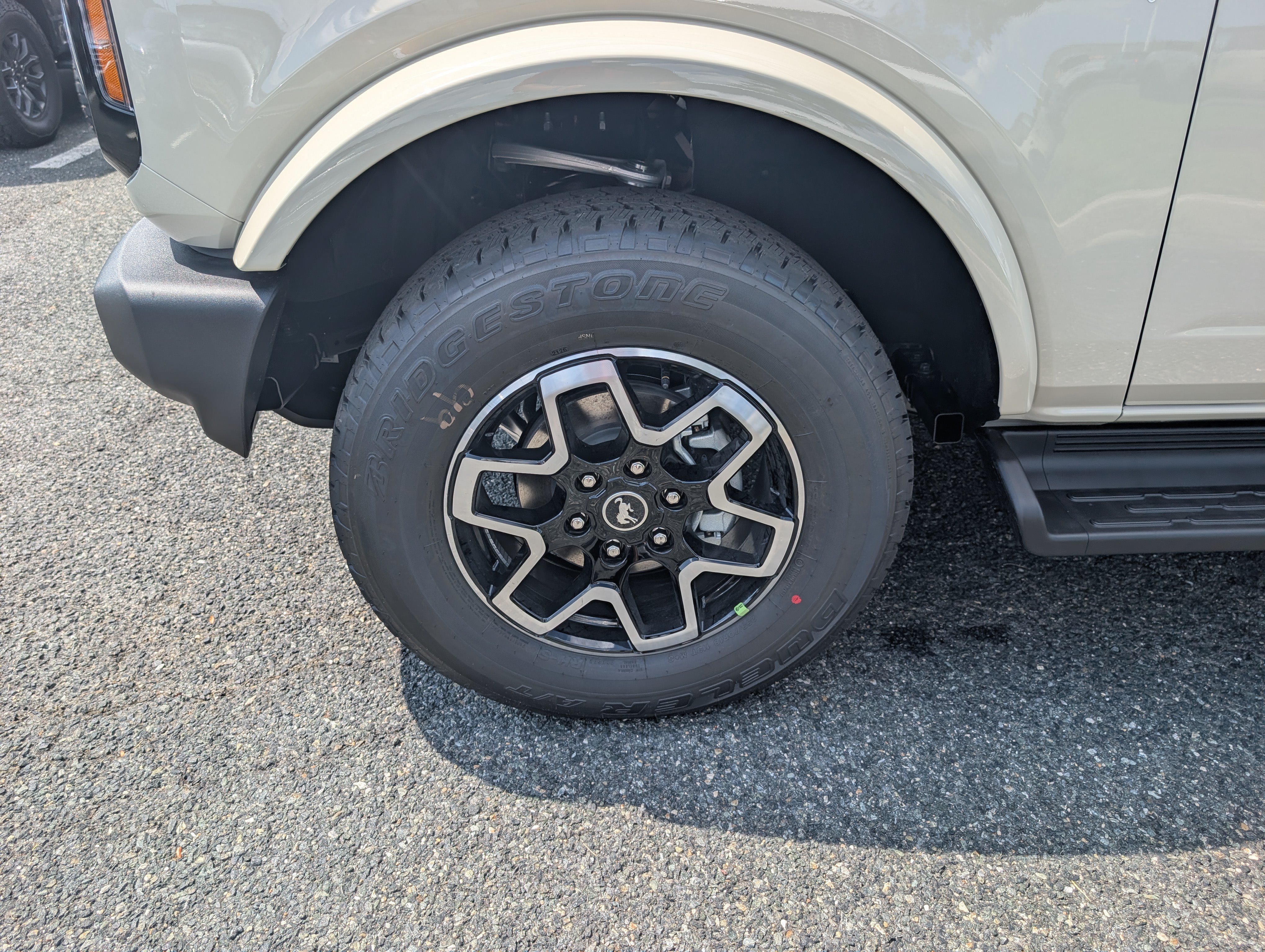New 2026 Ford Bronco Outer Banks AWD/4WD image 5