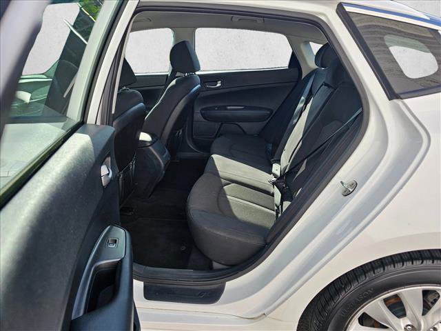 Used 2016 Kia Optima LX image 11