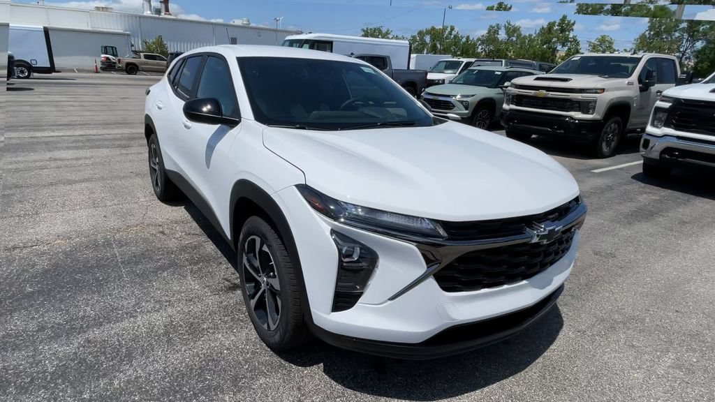 New 2026 Chevrolet Trax RS w/ Driver Confidence Package FWD image 4