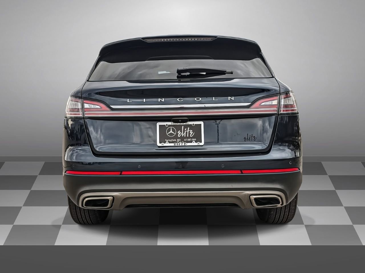 Used 2022 Lincoln Nautilus Reserve w/ Equipment Group 201A image 5