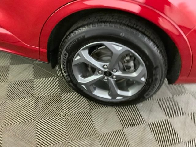 Used 2024 Ford Escape ST-Line w/ Cold Weather Package FWD image 19