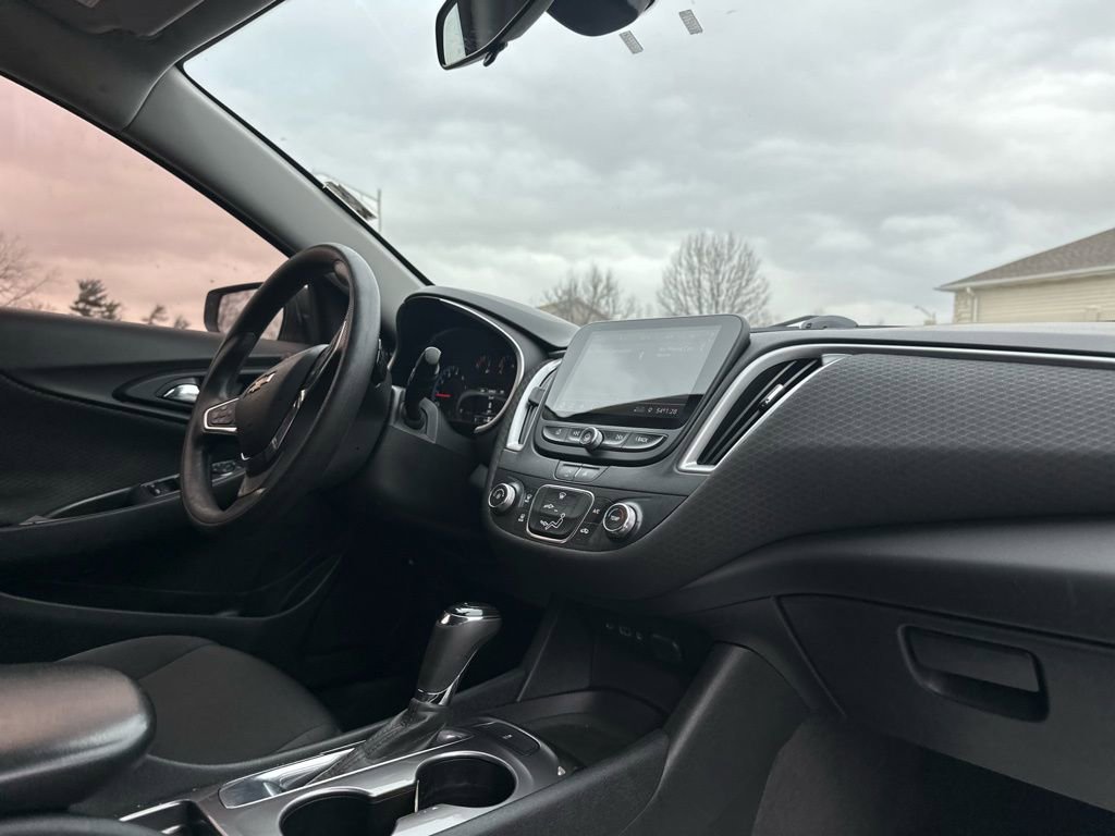 Used 2020 Chevrolet Malibu LS FWD image 20