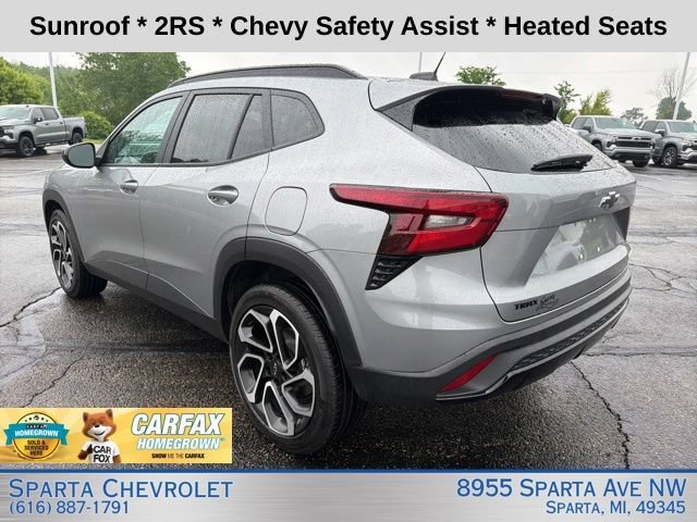 Used 2024 Chevrolet Trax RS w/ Sunroof Package FWD image 6