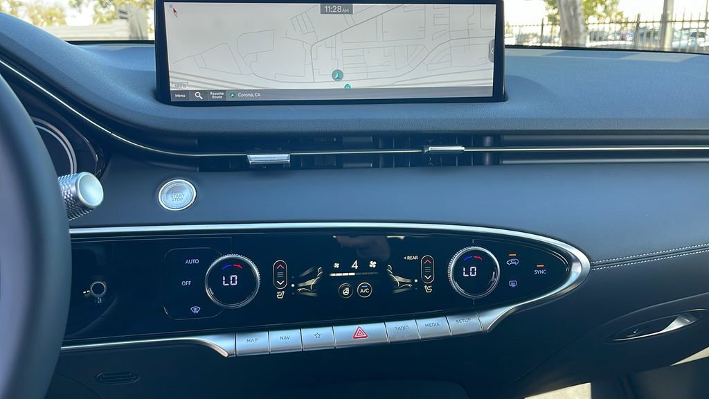 New 2025 Genesis GV70 2.5T w/ Select Package image 19