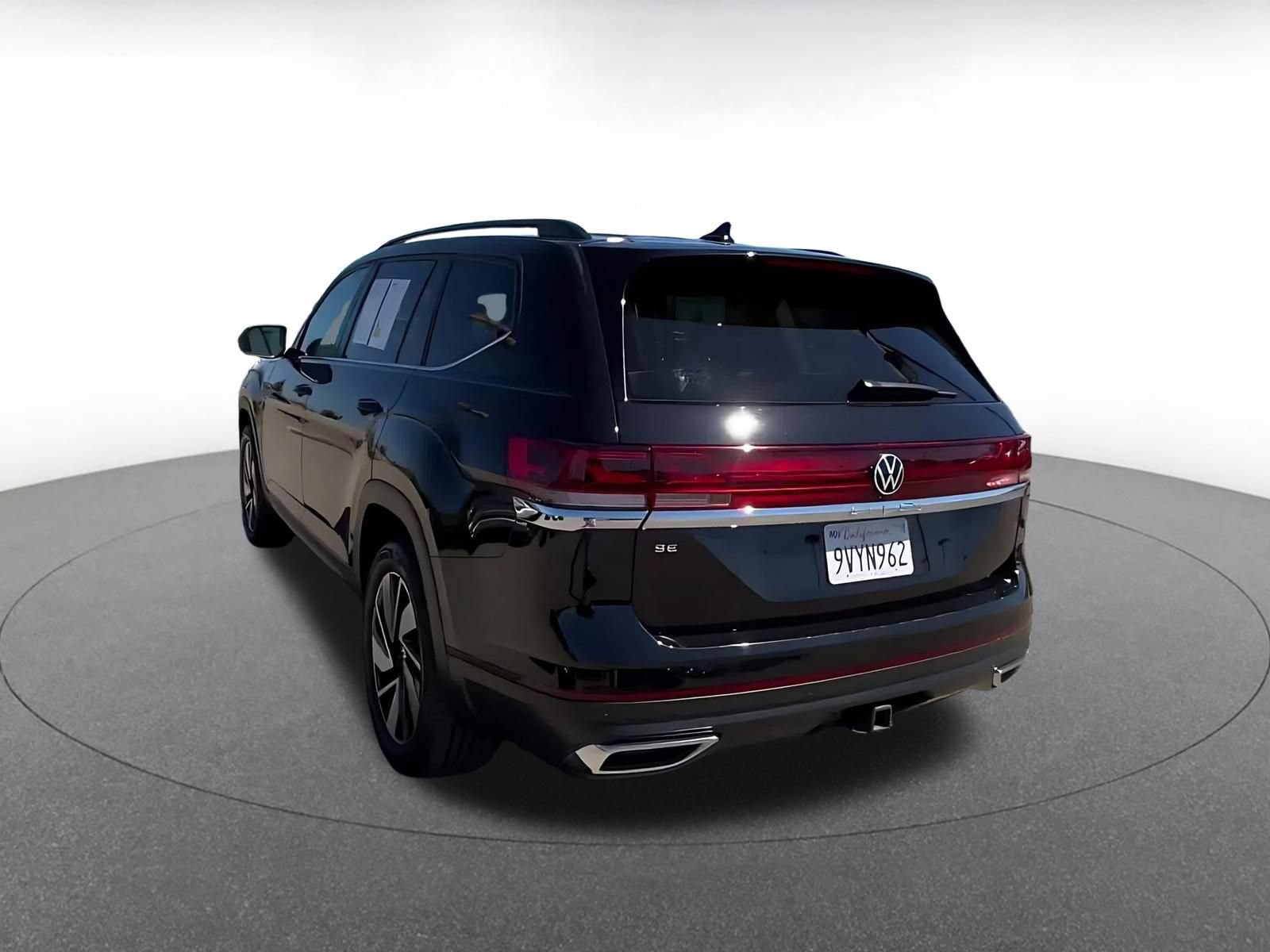 Used 2026 Volkswagen Atlas SE FWD image 11