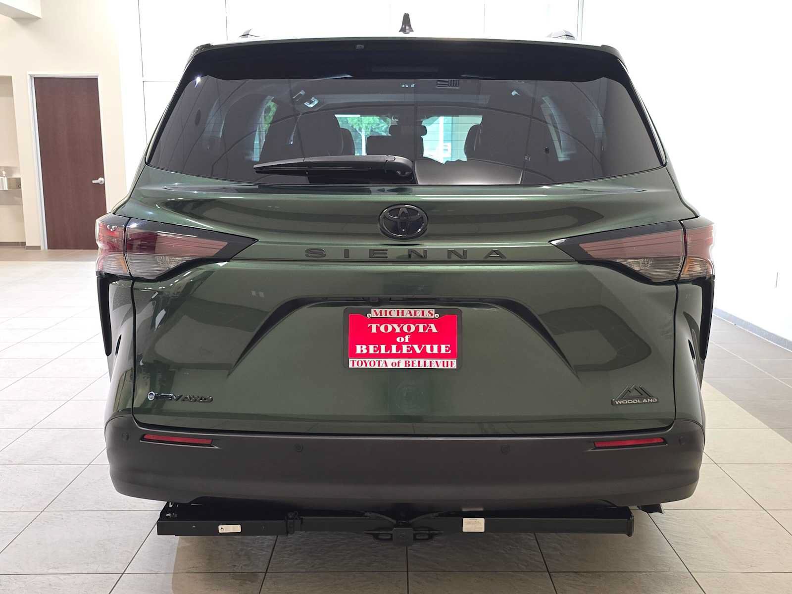 Certified 2026 Toyota Sienna XLE Woodland Edition AWD/4WD image 5