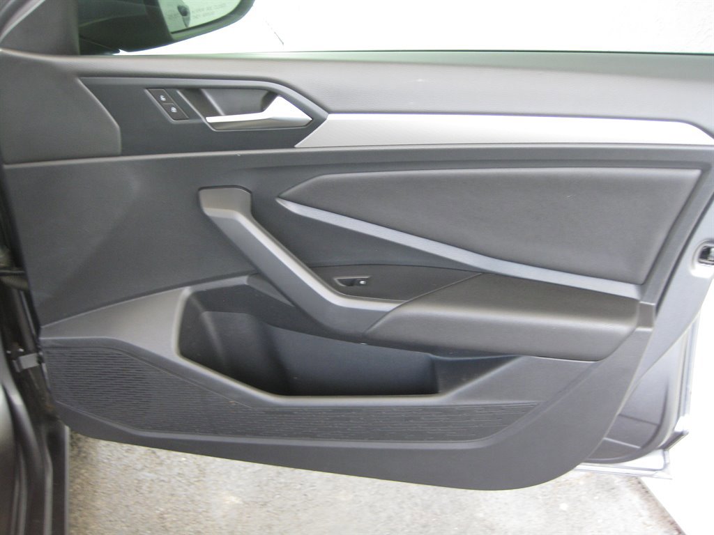Used 2019 Volkswagen Jetta S image 34