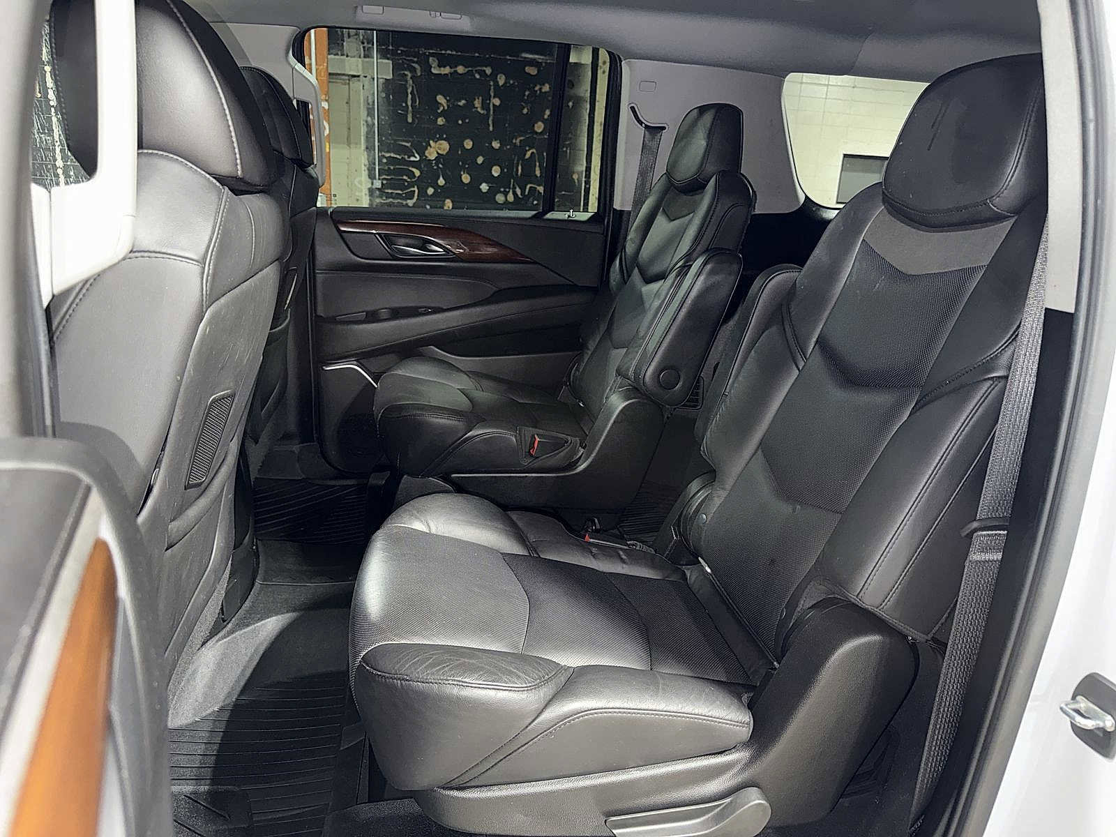 Used 2020 Cadillac Escalade ESV Luxury image 17