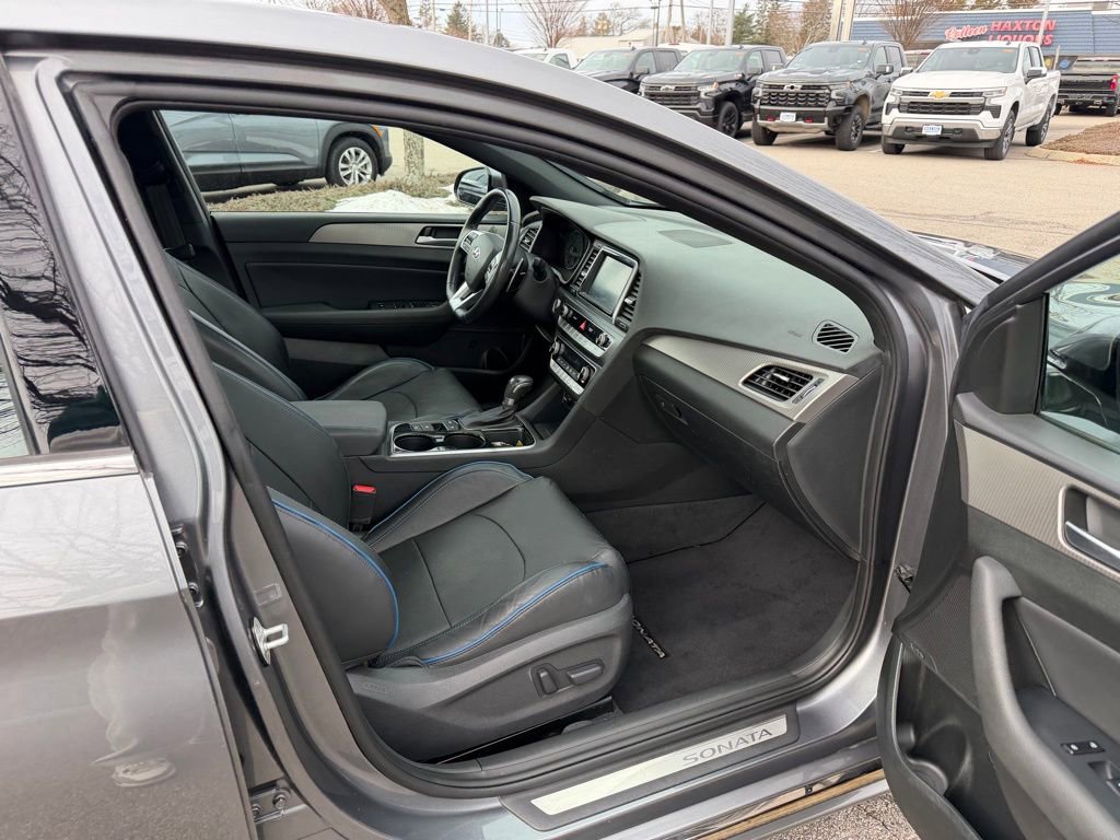 Used 2018 Hyundai Sonata Limited image 24