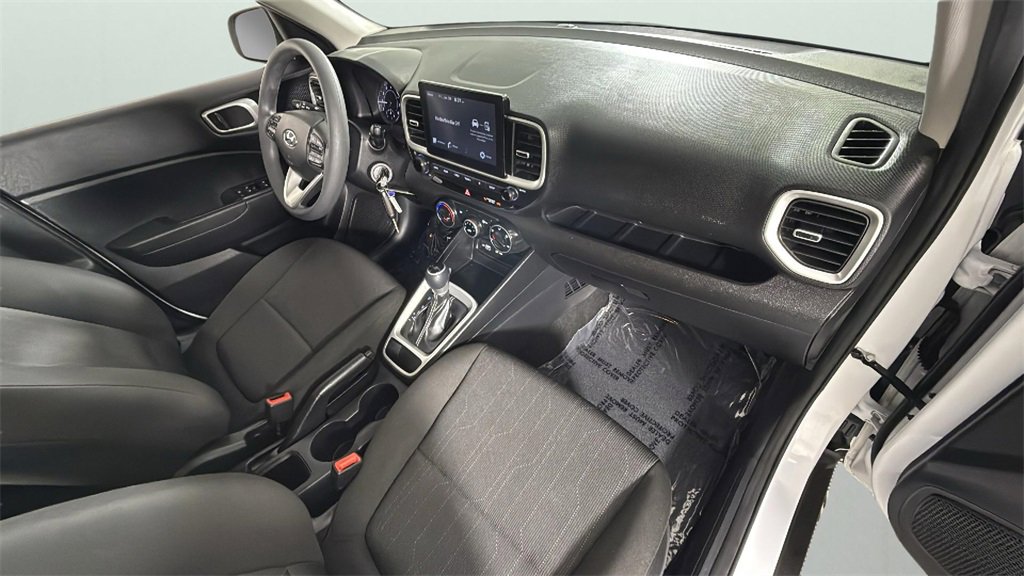 Used 2022 Hyundai Venue SE image 34