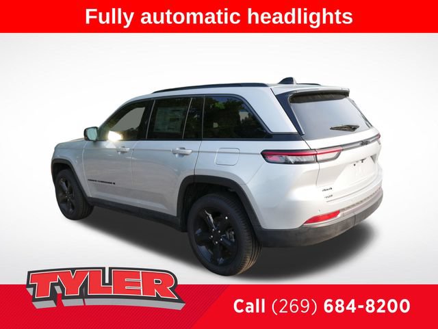 New 2026 Jeep Grand Cherokee Limited w/ Limited Altitude Package AWD/4WD image 5
