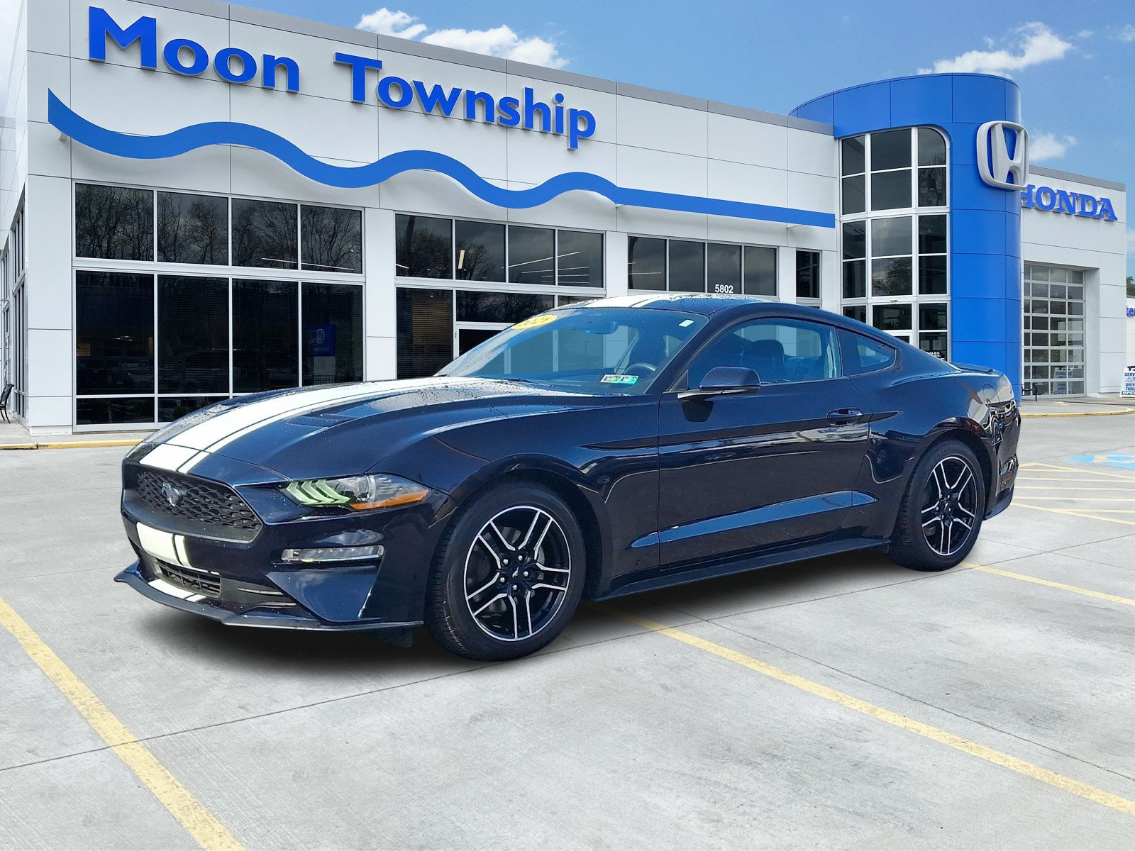 Used 2021 Ford Mustang Premium w/ Equipment Group 201A RWD image 3