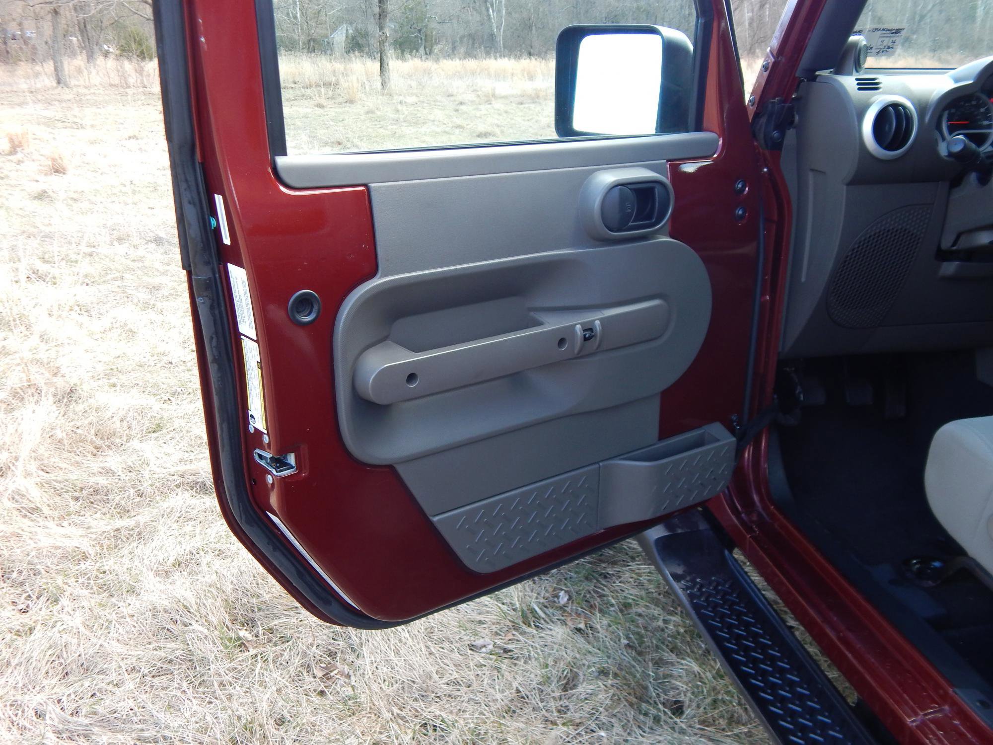 Used 2010 Jeep Wrangler Sahara image 9