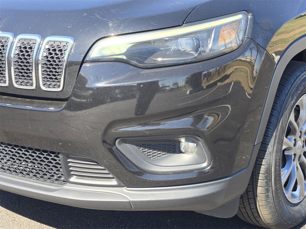Used 2020 Jeep Cherokee Latitude Plus w/ Comfort/Convenience Group image 10