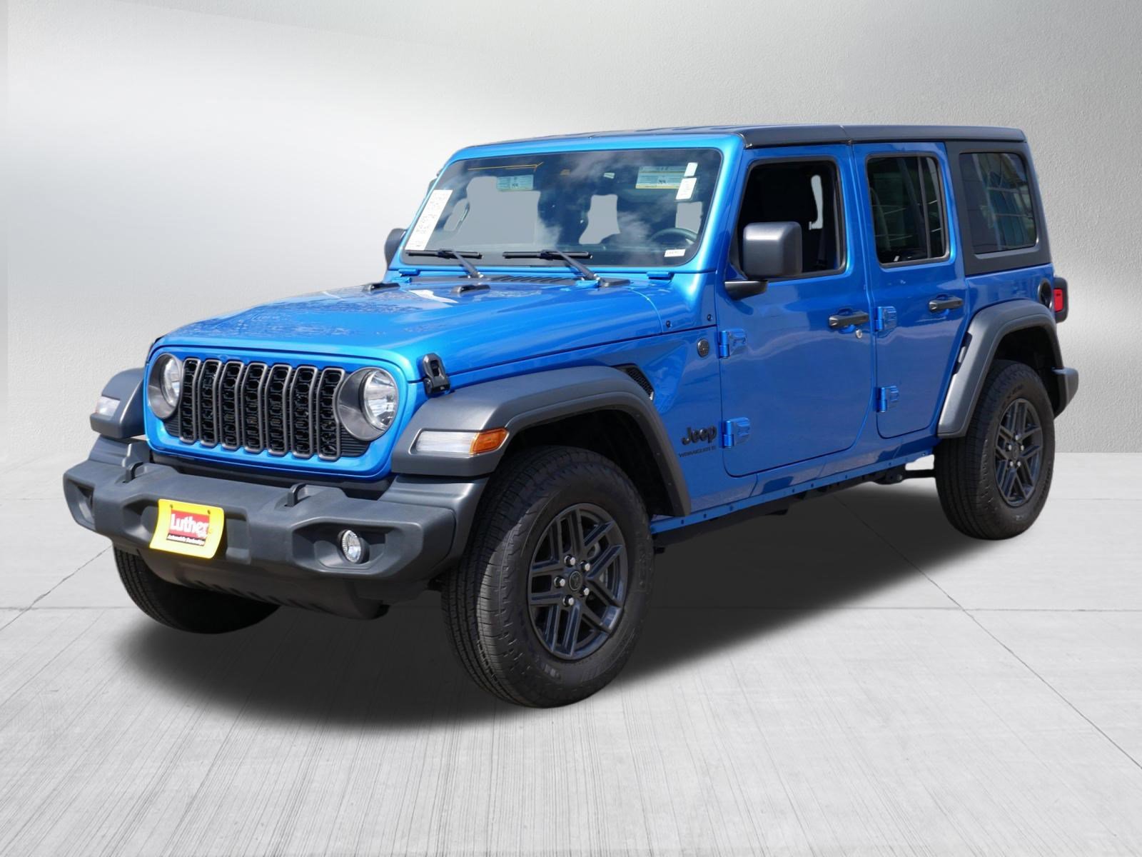 Used 2024 Jeep Wrangler Unlimited Sport AWD/4WD image 3