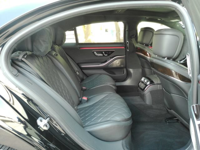 Used 2024 Mercedes-Benz S 580e 4MATIC Sedan image 31