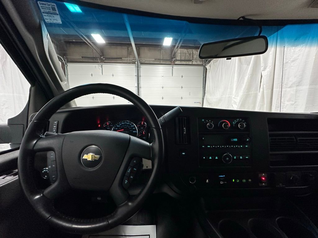 Used 2022 Chevrolet Express 3500 w/ Power Convenience Package image 18