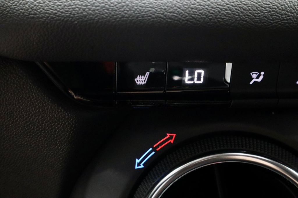 Used 2025 Chevrolet Blazer LT AWD/4WD image 4