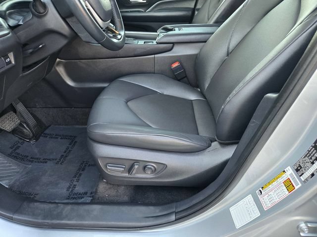Certified 2025 Toyota Grand Highlander AWD image 19
