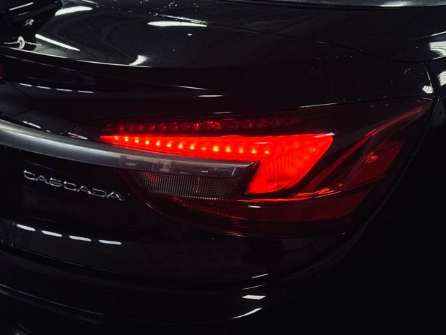 Used 2017 Buick Cascada Premium image 7