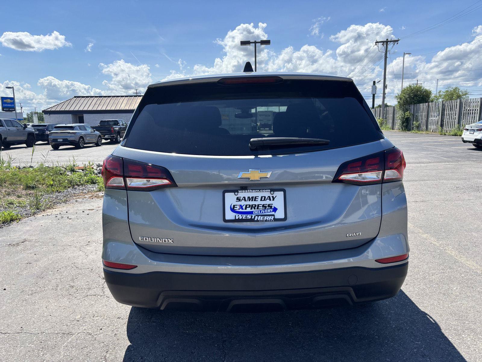 Used 2024 Chevrolet Equinox LS w/ LS Convenience Package AWD/4WD image 6