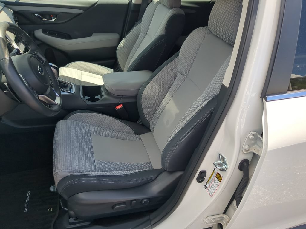 Used 2025 Subaru Outback Premium AWD/4WD image 19