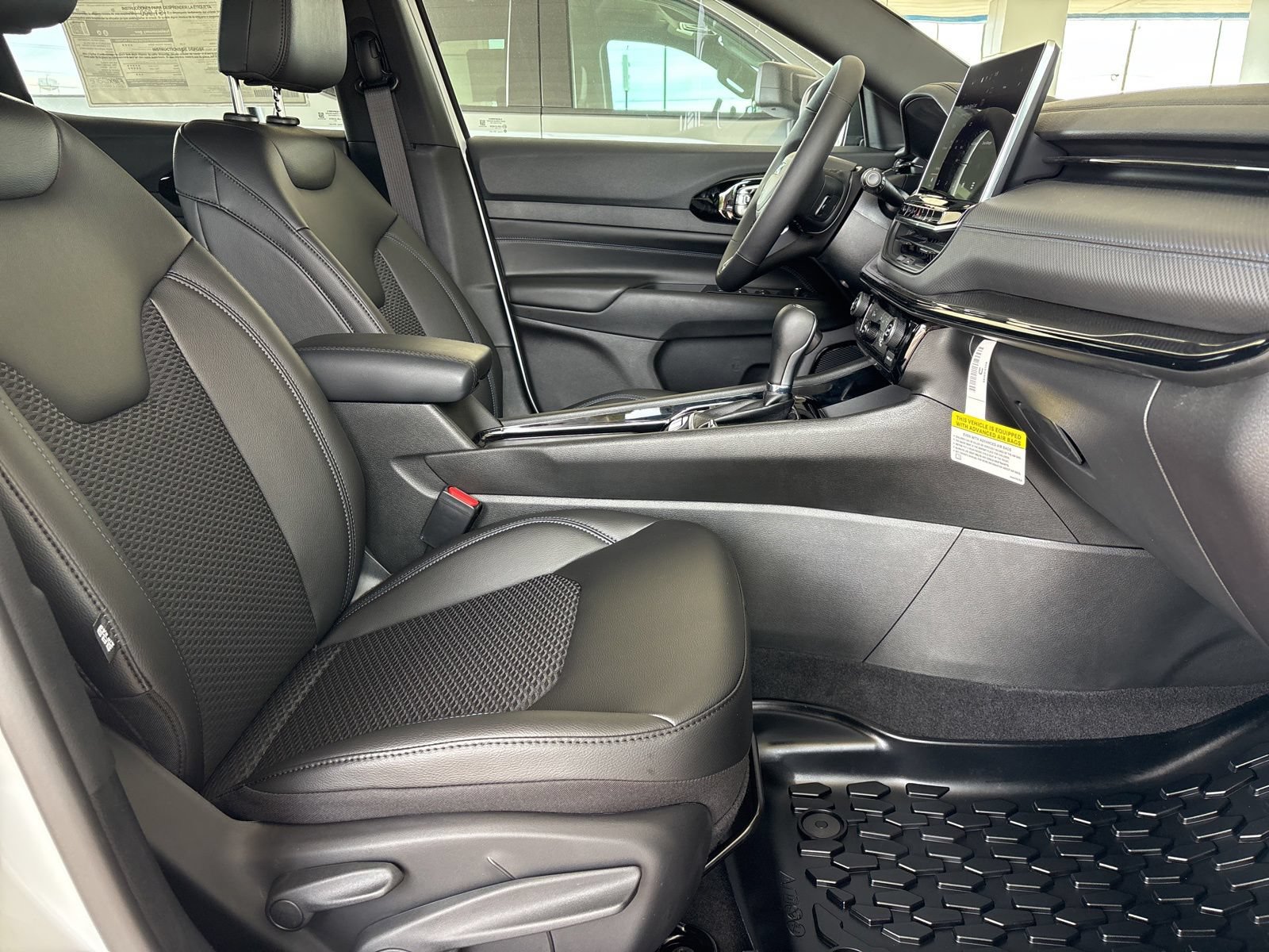 New 2026 Jeep Compass Latitude AWD/4WD image 17