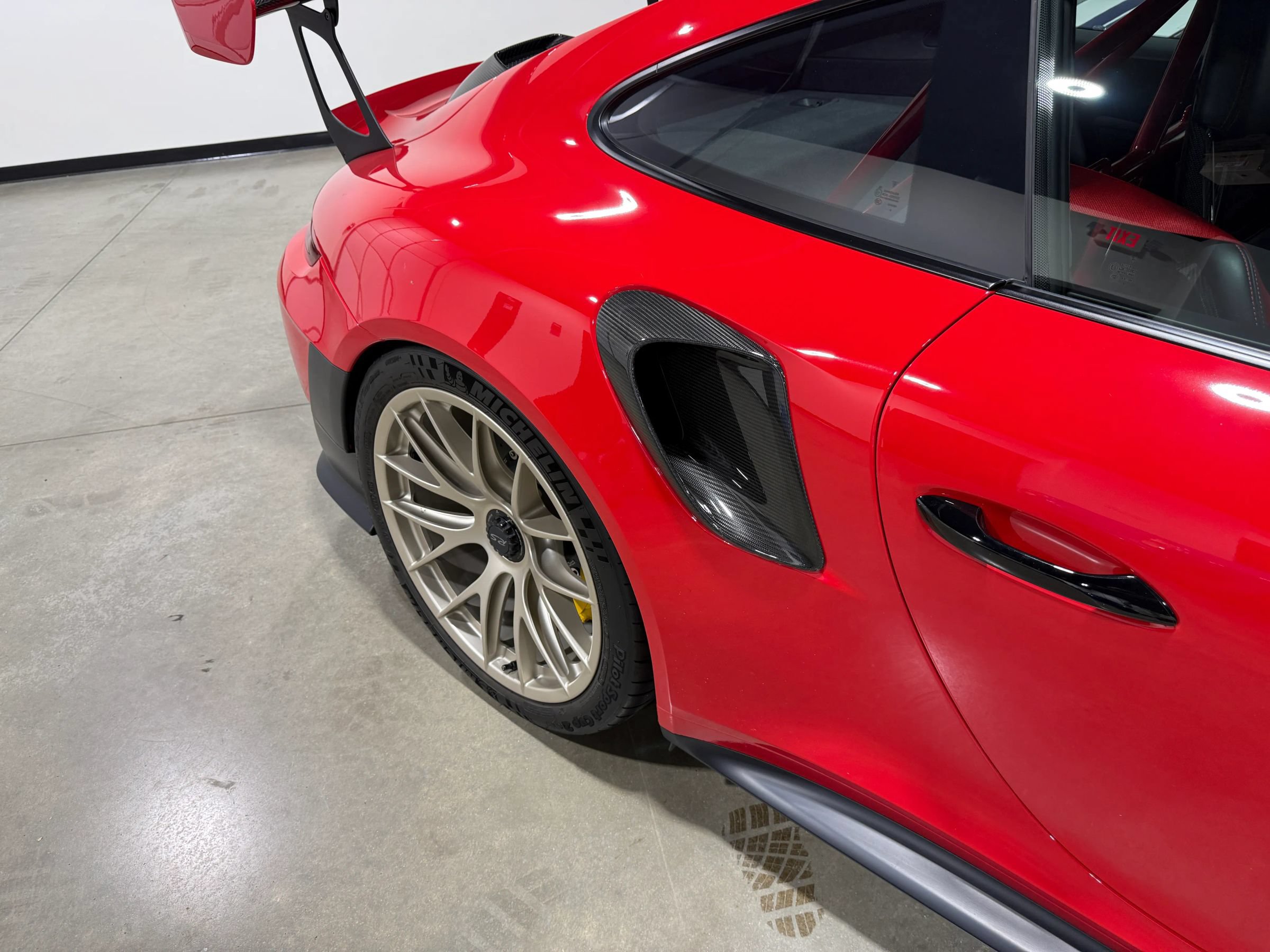 Used 2018 Porsche 911 GT2 RS RWD image 28