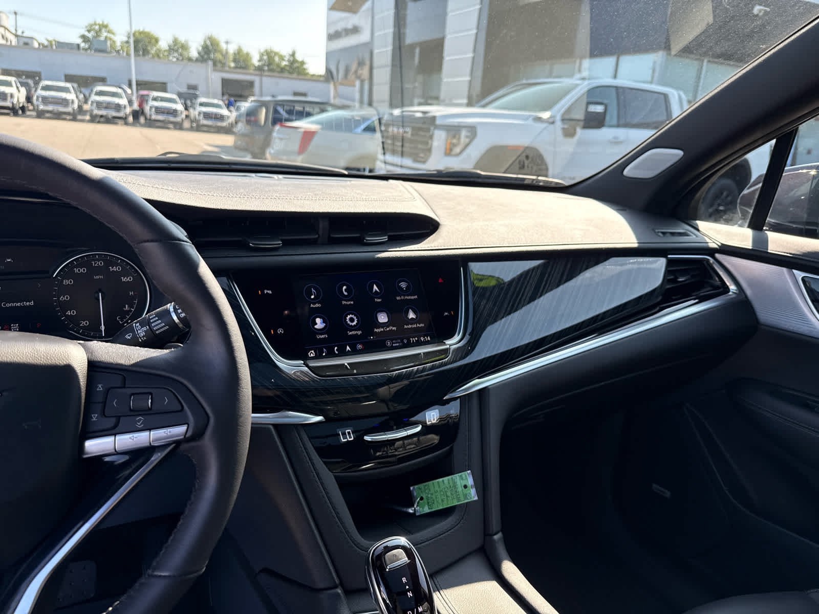 Used 2024 Cadillac XT6 Premium Luxury AWD/4WD image 17