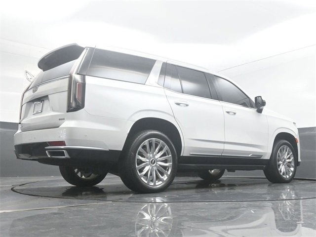 Used 2023 Cadillac Escalade Premium Luxury image 35