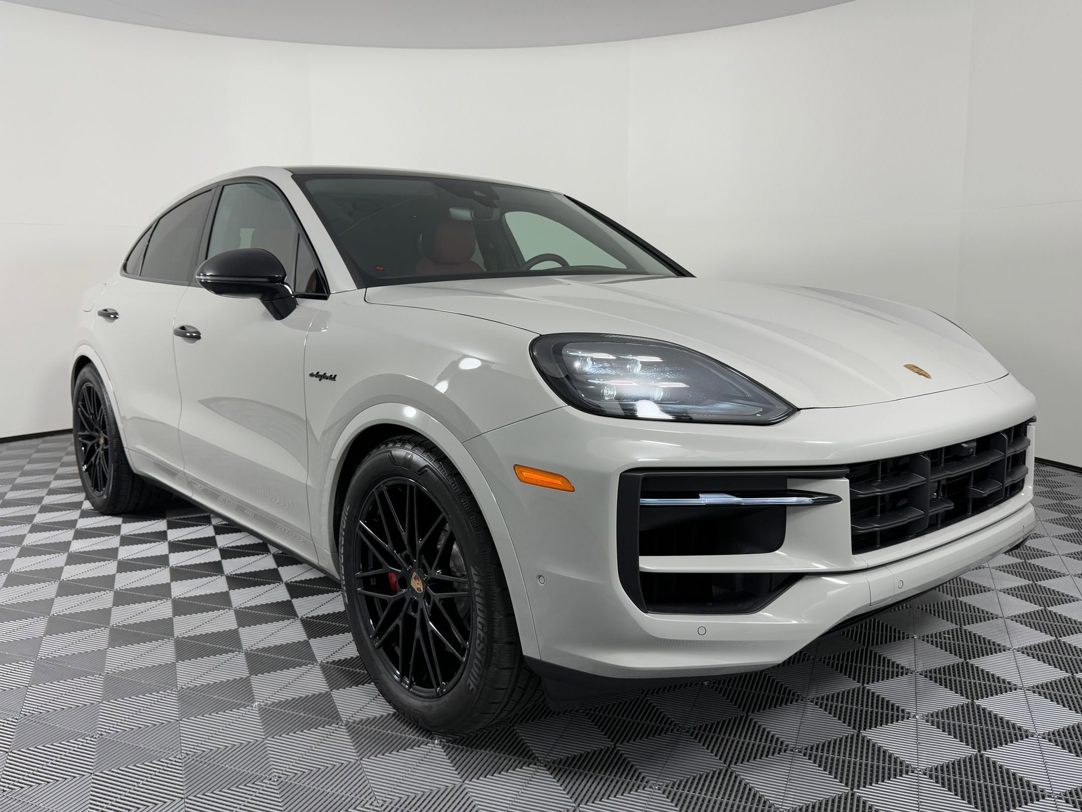 New 2026 Porsche Cayenne S image 7