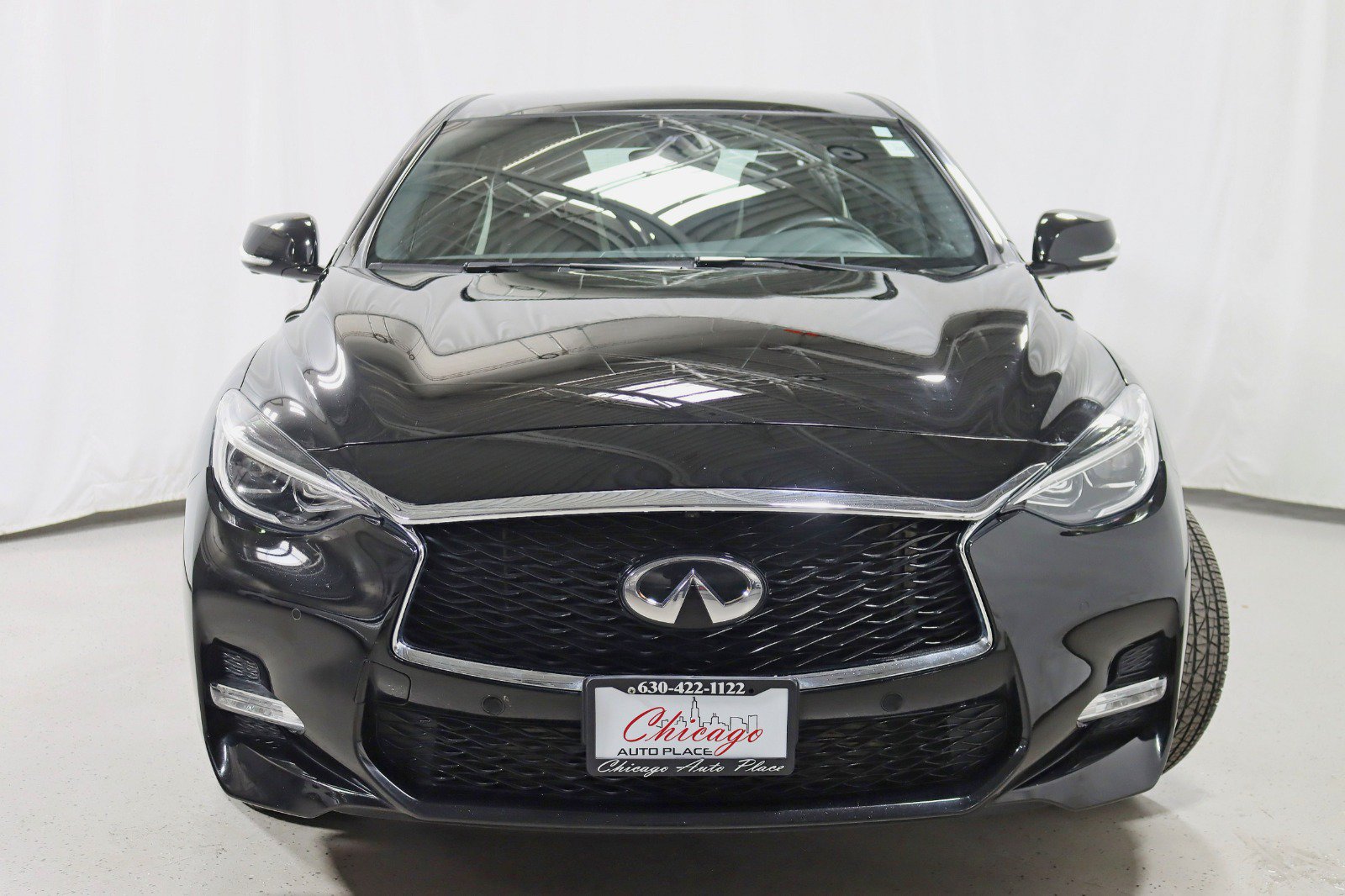 Used 2018 INFINITI QX30 Sport w/ Leather Package FWD image 8