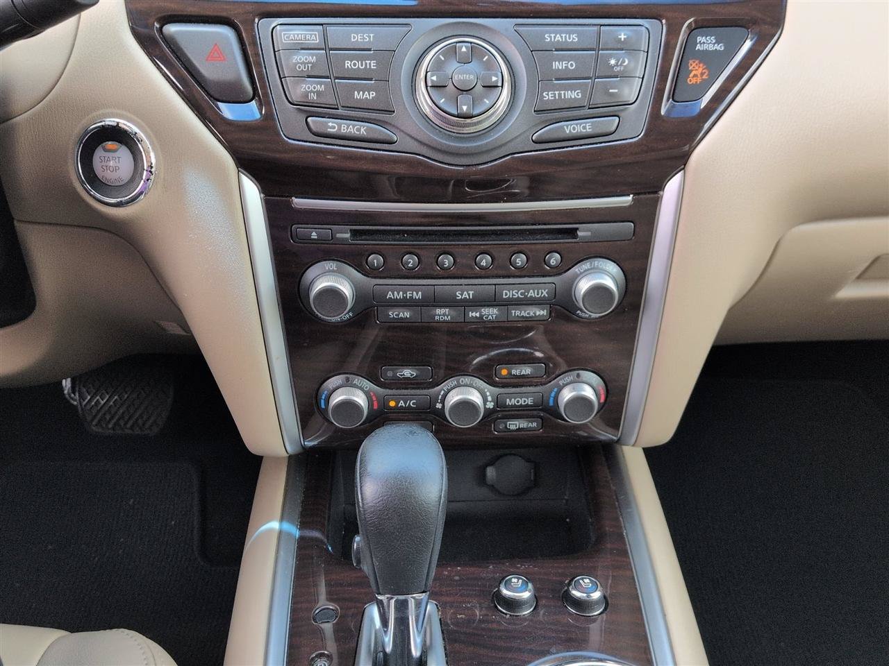 Used 2016 Nissan Pathfinder Platinum FWD image 26