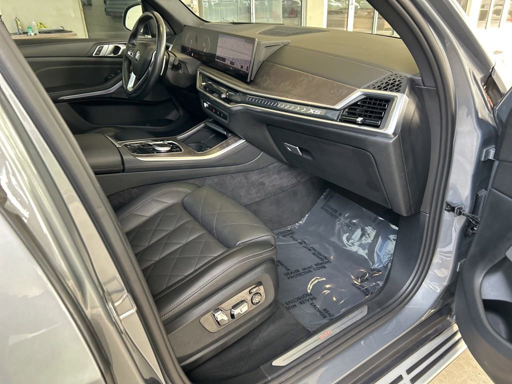 Used 2024 BMW X5 xDrive40i image 25