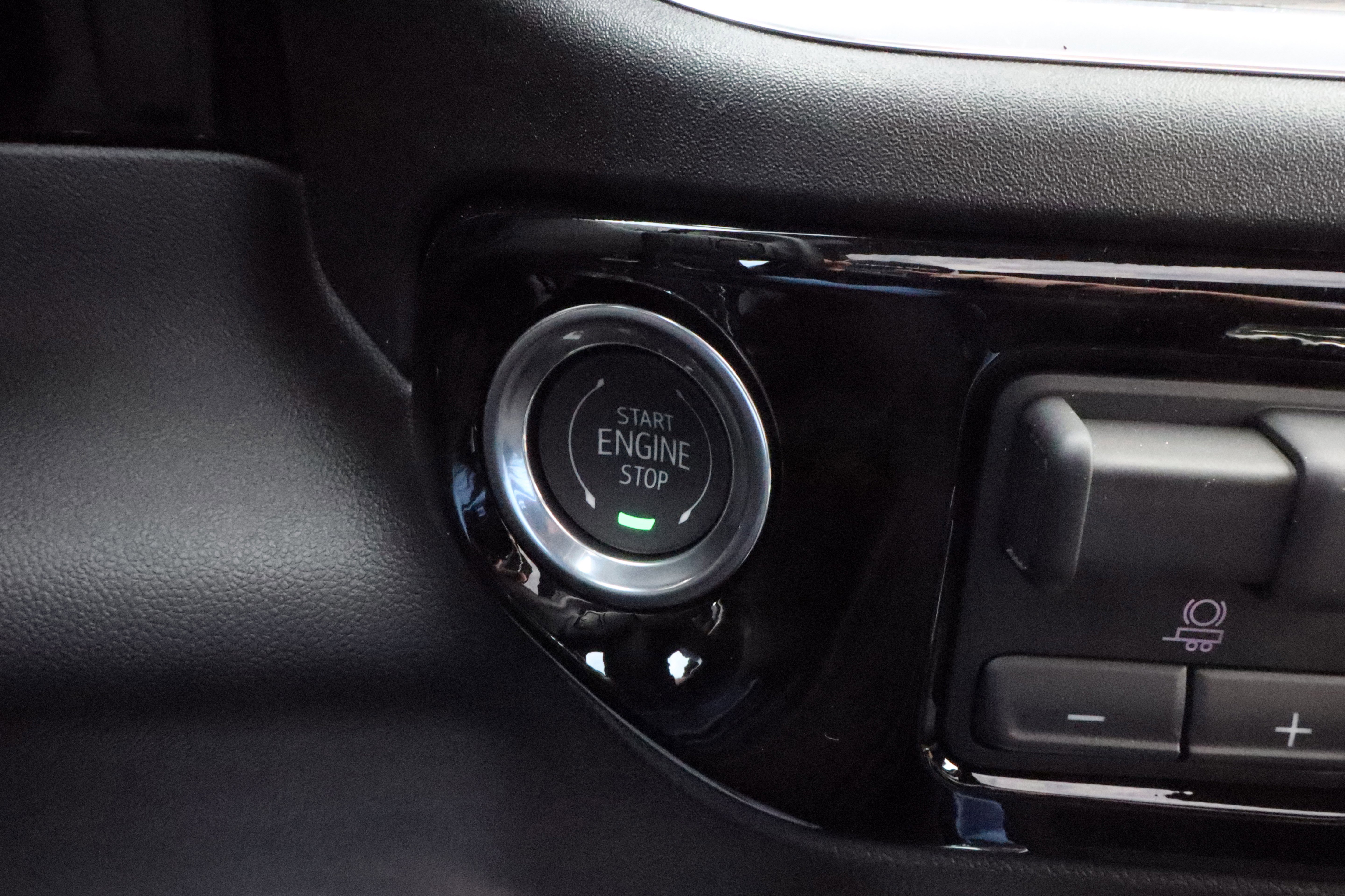 New 2025 GMC Sierra 3500 SLT w/ SLT Premium Package image 21