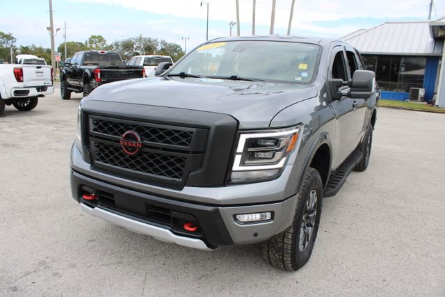 Used 2024 Nissan Titan PRO-4X w/ Pro-4x Convenience Package image 3