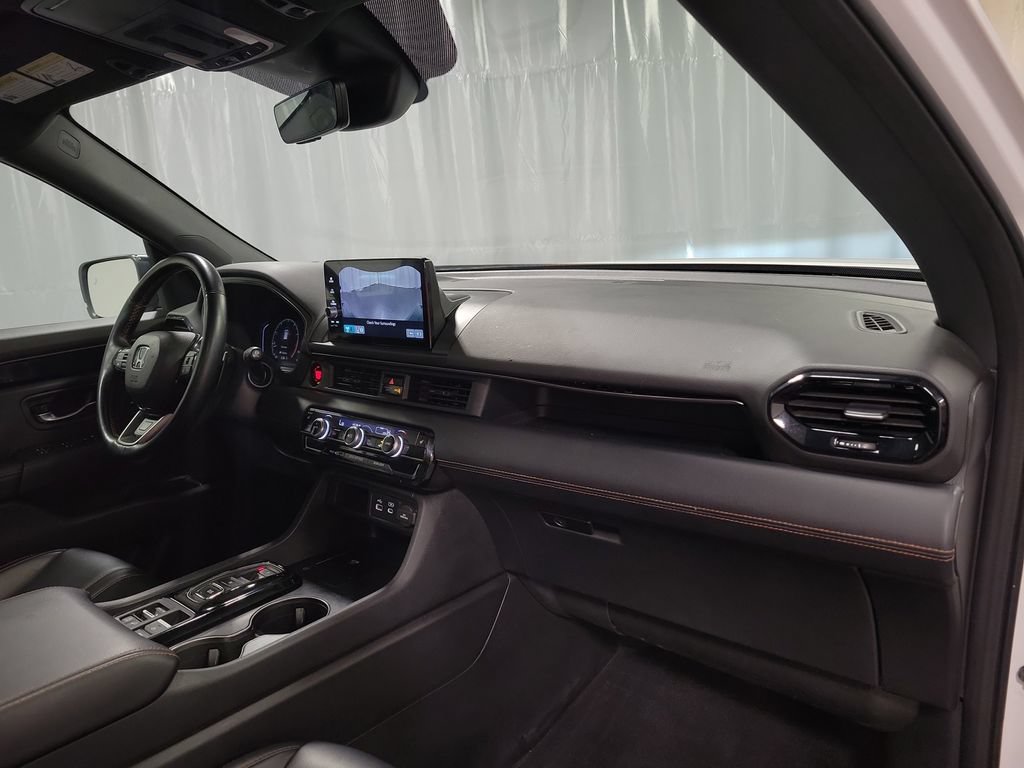 Used 2023 Honda Pilot TrailSport image 32