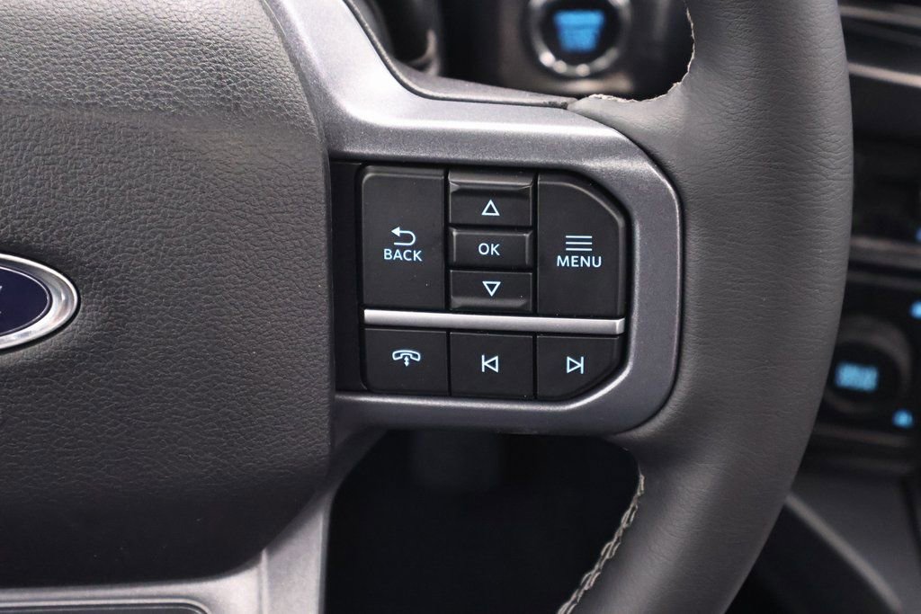 New 2026 Ford F250 Lariat w/ Black Appearance Package image 21