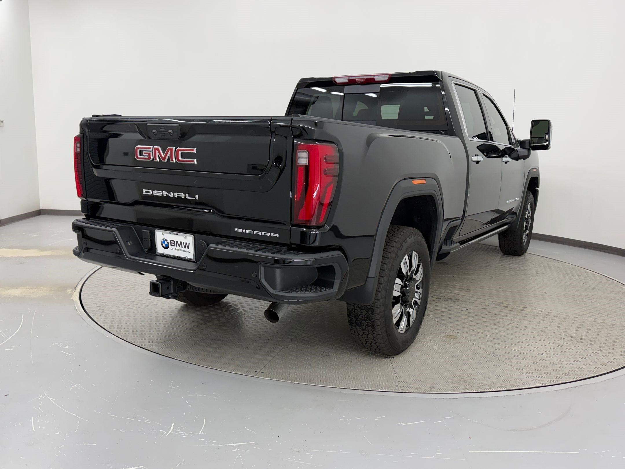 Used 2026 GMC Sierra 2500 Denali w/ Denali Reserve Package AWD/4WD image 9