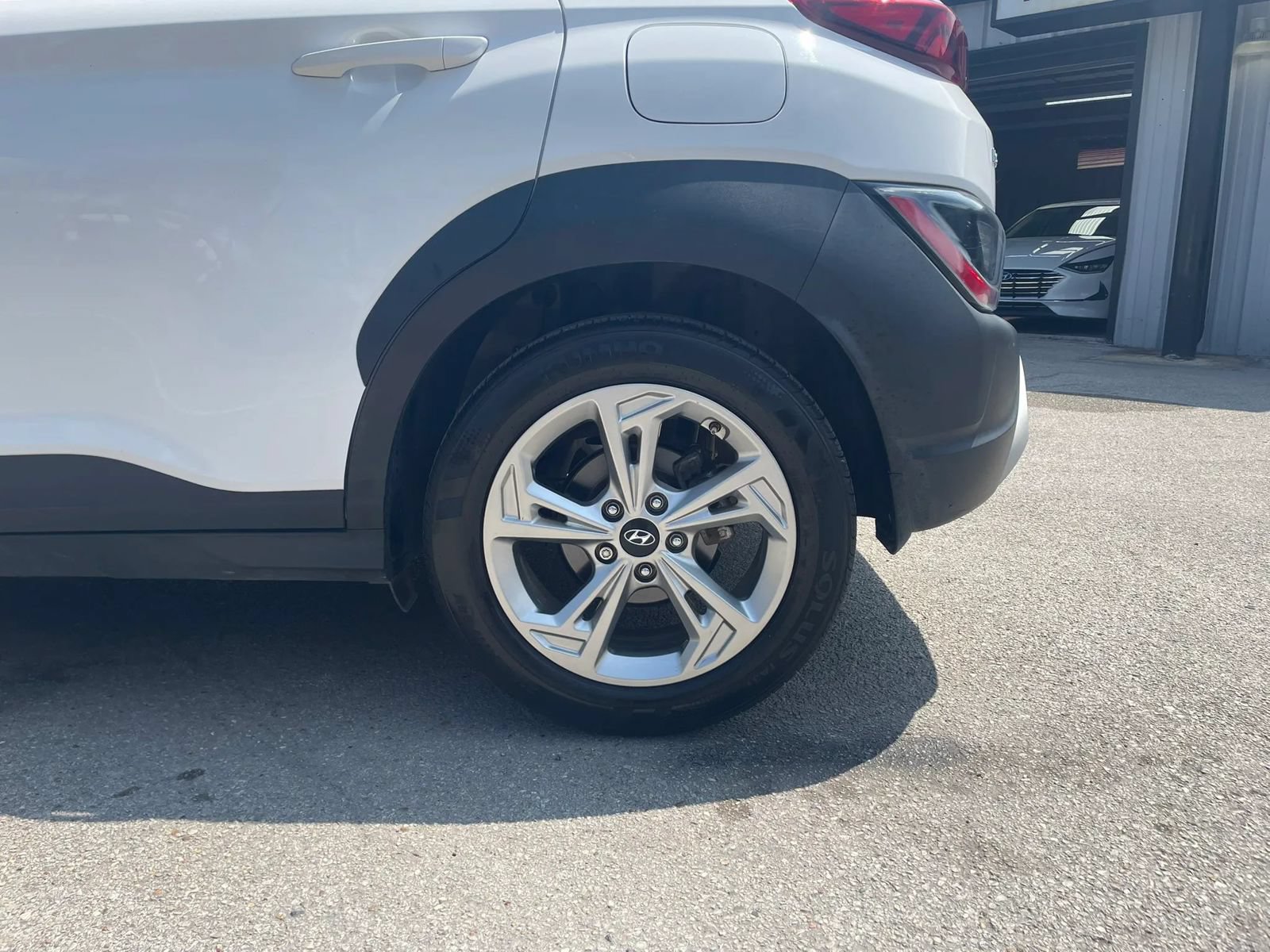 Used 2022 Hyundai Kona SEL FWD image 31